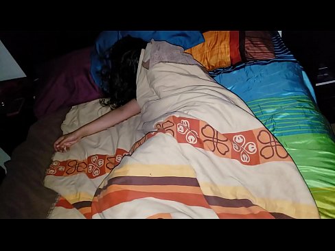 ❤️ Stepson akimtusi mama yake mdogo wa kambo wakati amelala. ❌  ﹏